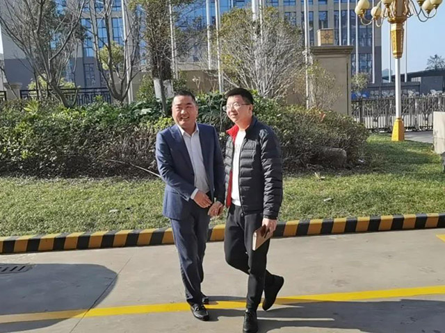 新春伊始，，，，，龙湾区空港管委会向导率队莅临集团走访慰问